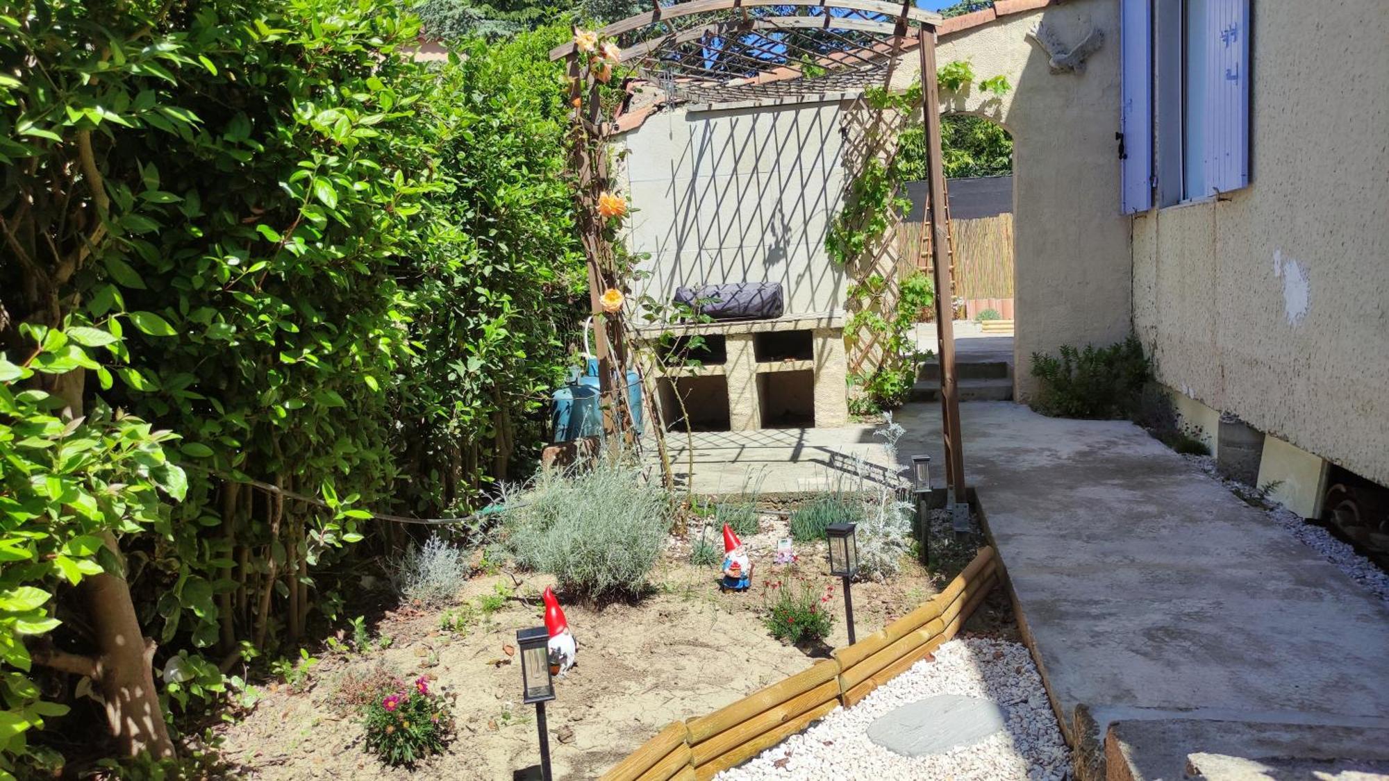 Le Jardin Des Rocailles - Villa 4 Chambres Climatisee Avec Piscine A Deux Pas D'Avignon Villeneuve-lès-Avignon Екстериор снимка